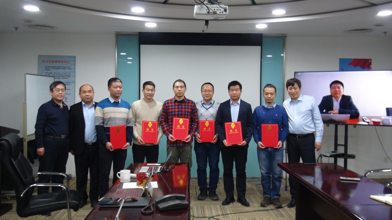 伟德官方网站科技年度讲师聘用仪式圆满举行(图1)